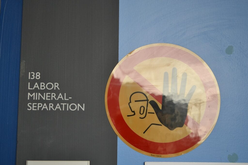 saharagems meteorite classification university berne 4