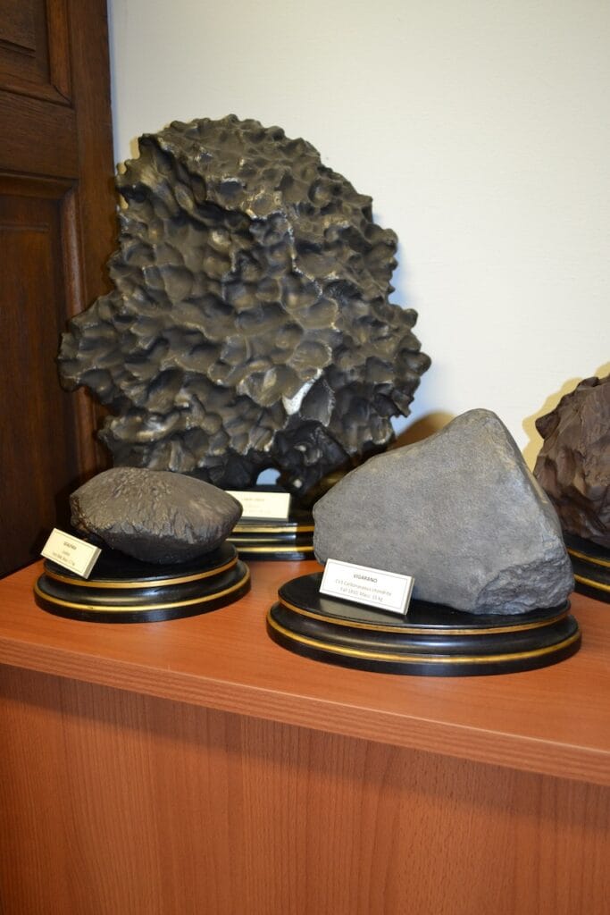 saharagems meteorite collection museum vienna 13