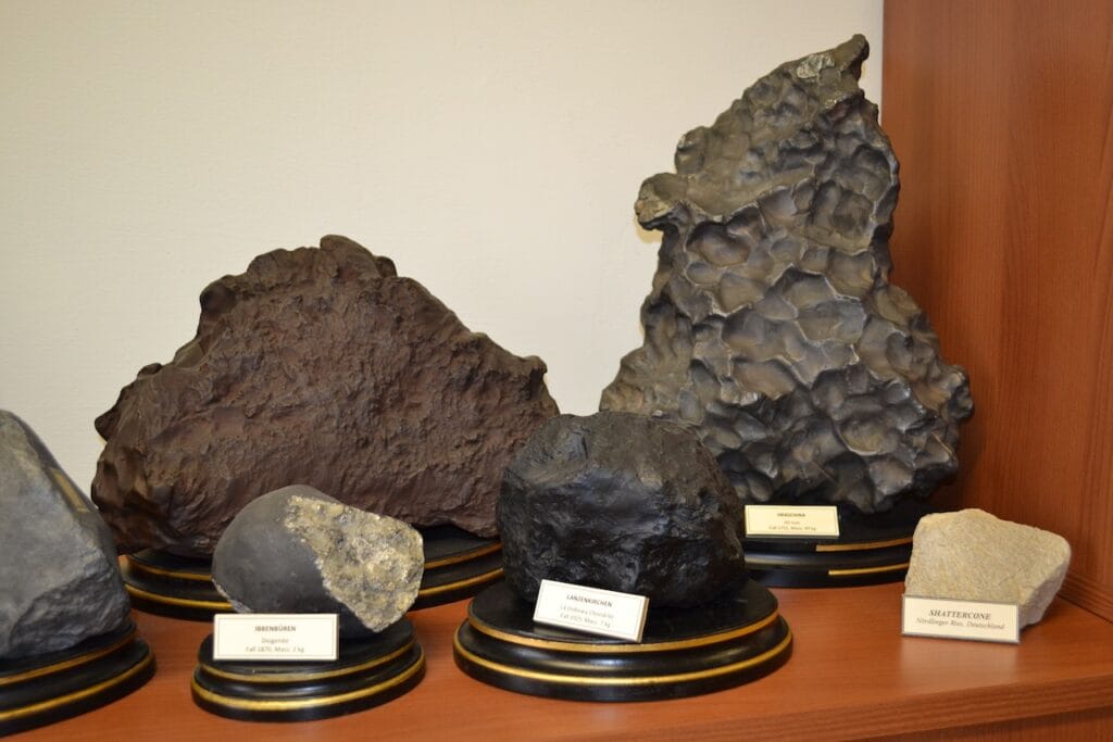 saharagems meteorite collection museum vienna 14