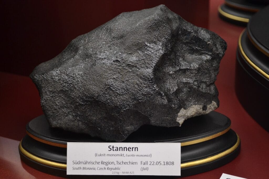saharagems meteorite collection museum vienna 31