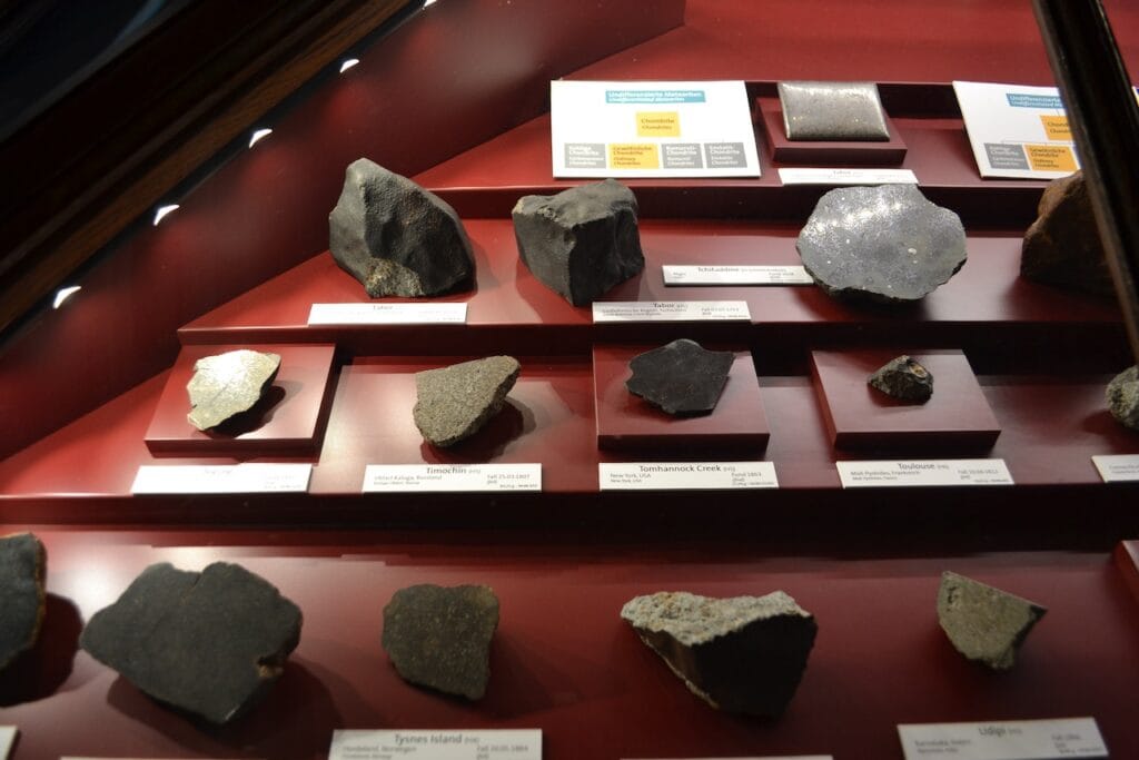 saharagems meteorite collection museum vienna 32