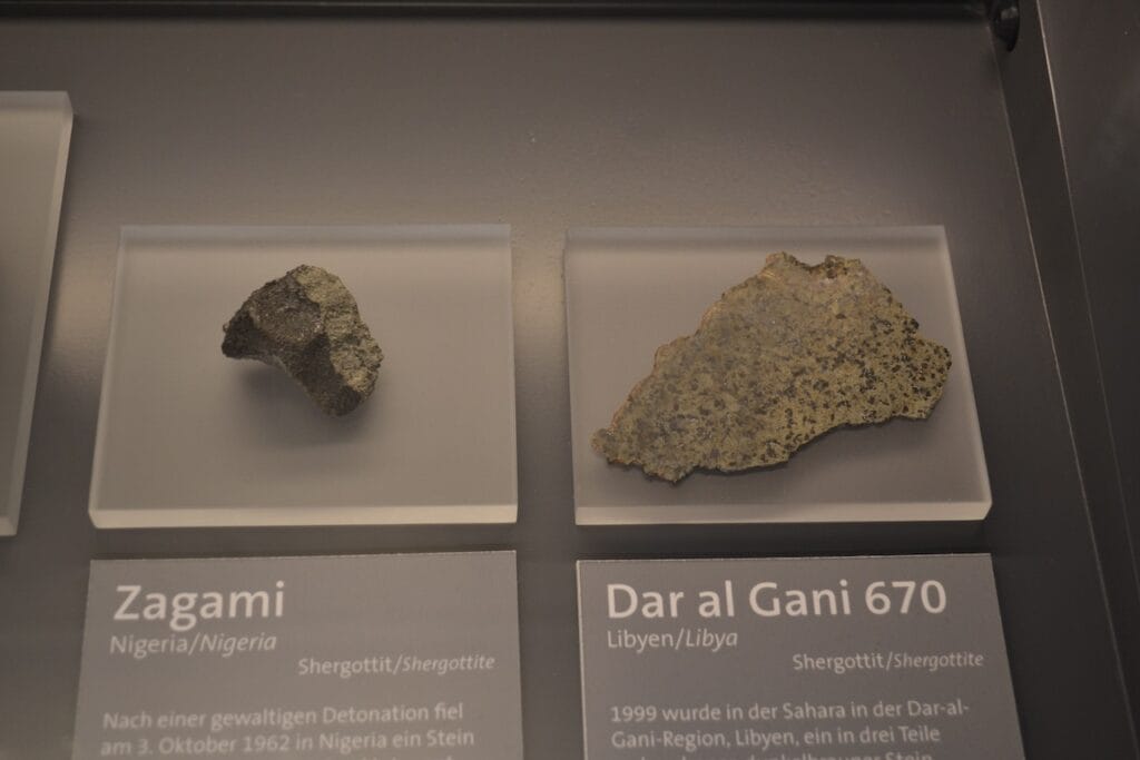 saharagems meteorite collection museum vienna 38