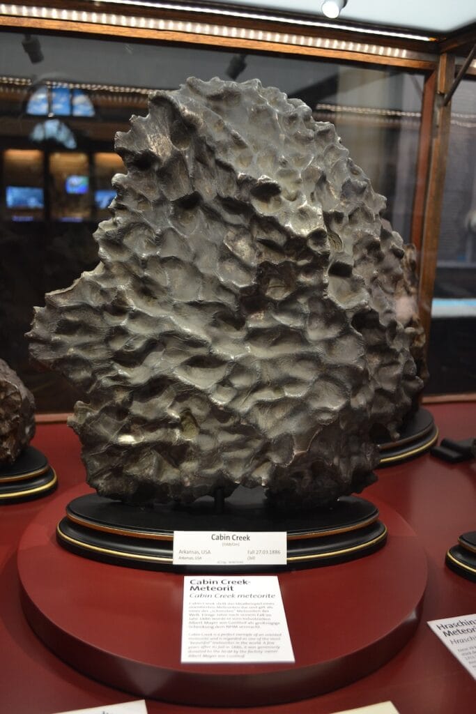 saharagems meteorite collection museum vienna 45