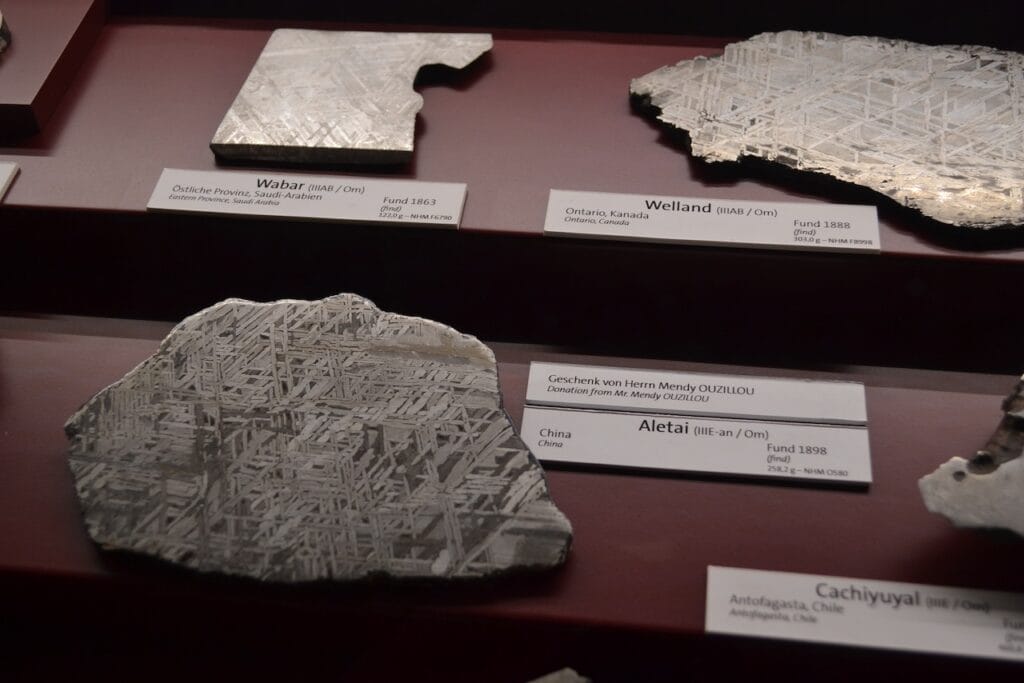 saharagems meteorite collection museum vienna 69