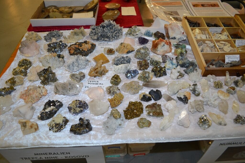 saharagems mineral meteorite shows 12