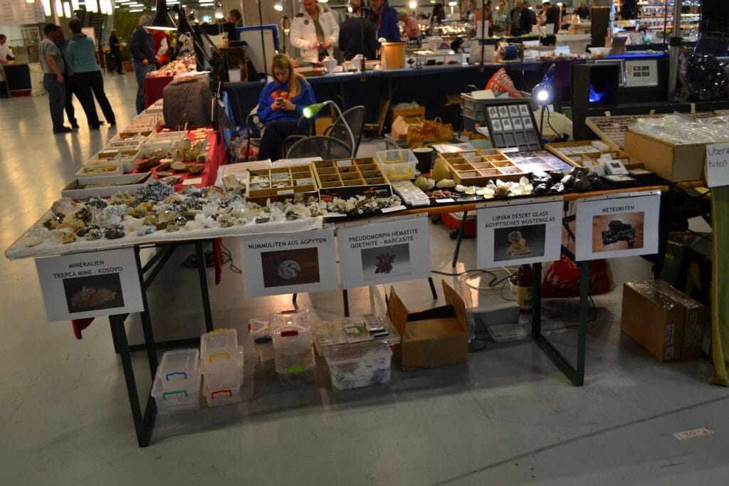 saharagems mineral meteorite shows 15