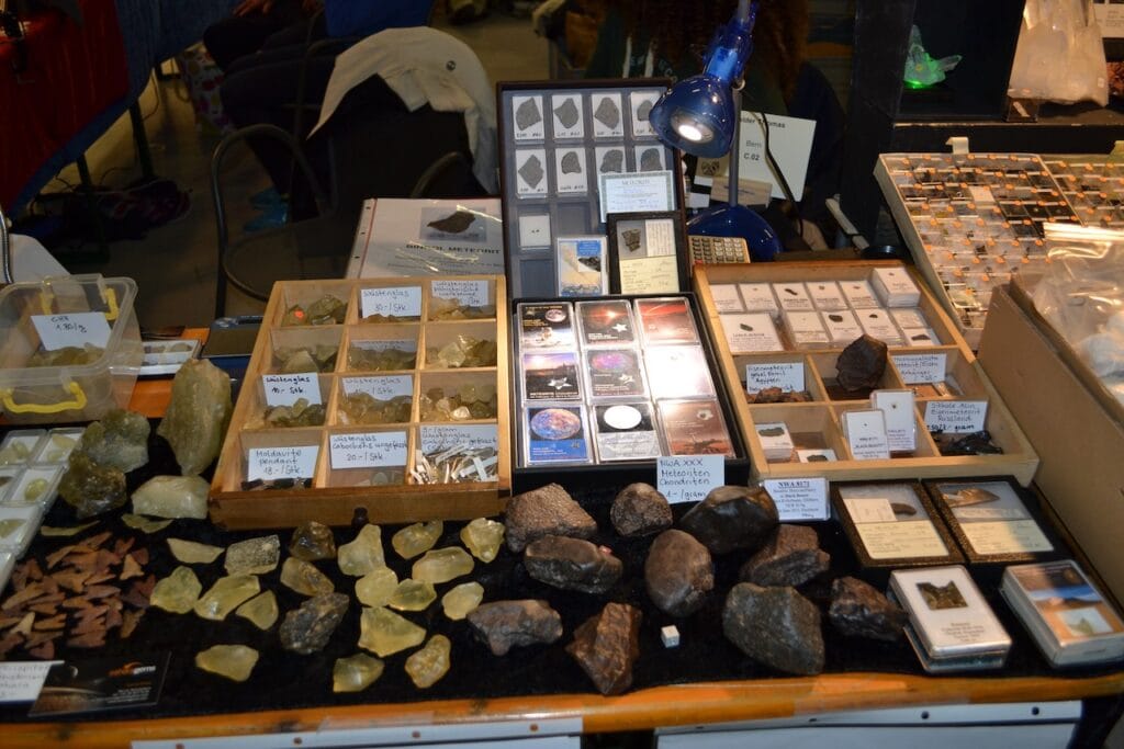 saharagems mineral meteorite shows 19