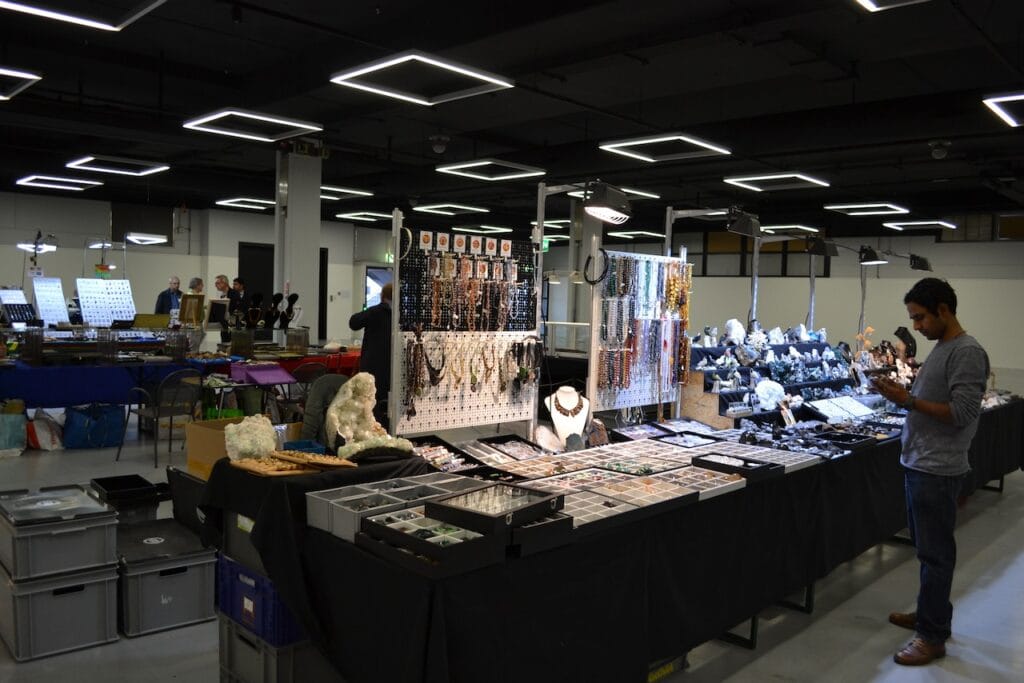 saharagems mineral meteorite shows 22