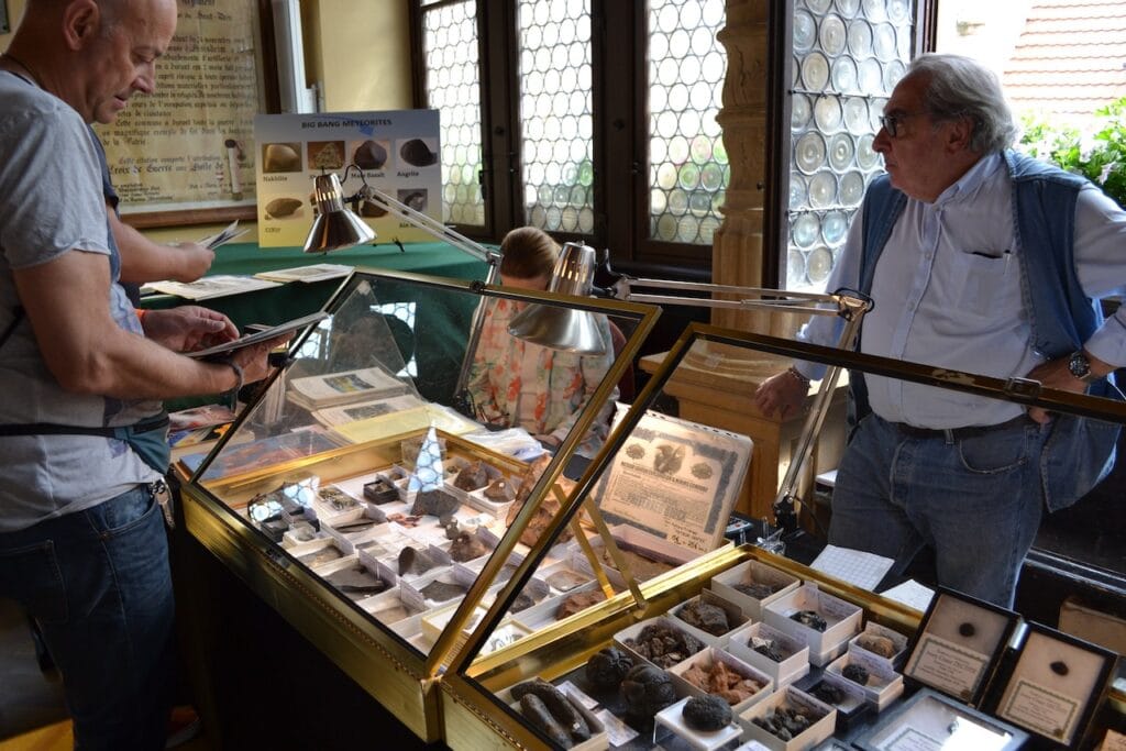 saharagems mineral meteorite shows 37