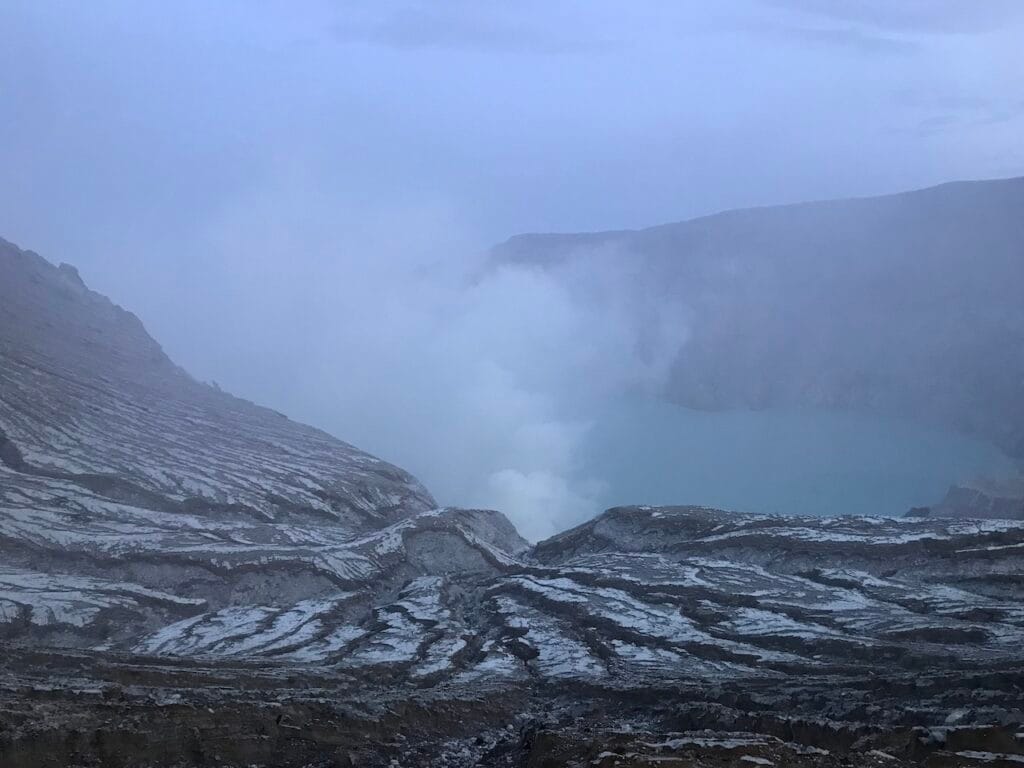 saharagems ijen sulfur volcano java indonesia 2