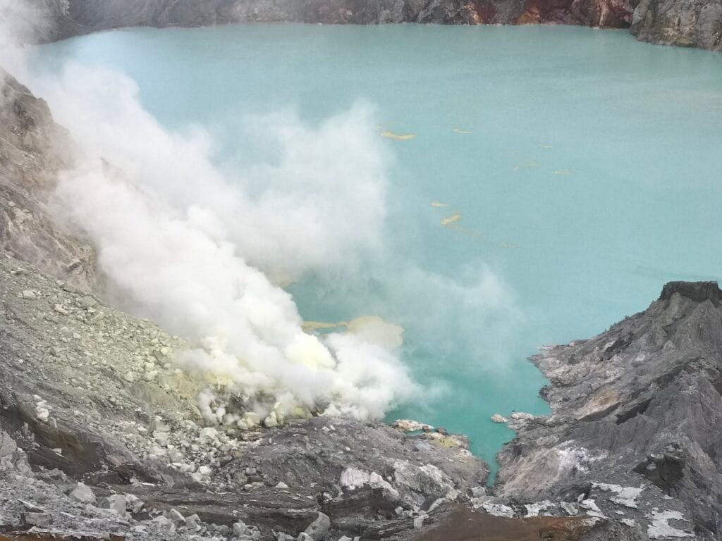 saharagems ijen sulfur volcano java indonesia 8