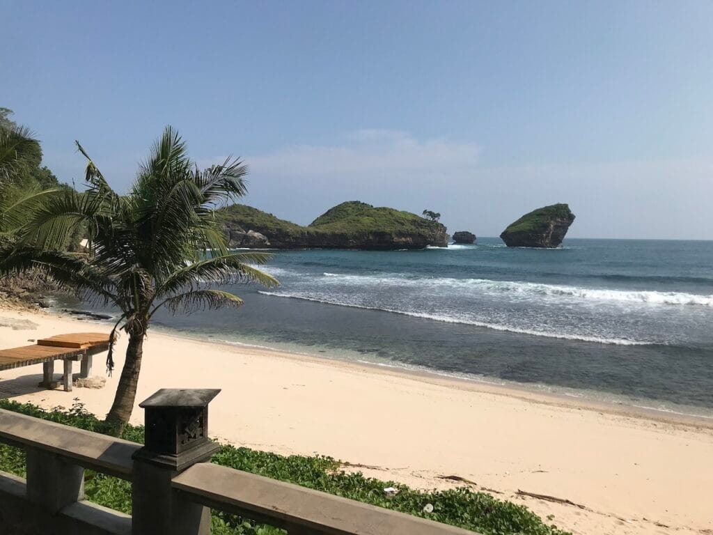 saharagems ocean villa family srau beach pacitan java 22