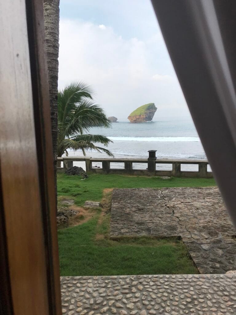 saharagems ocean villa family srau beach pacitan java 4
