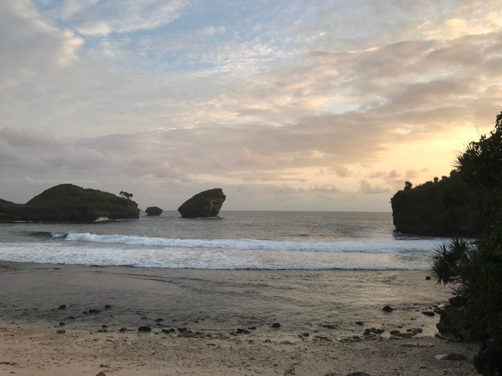 saharagems ocean villa family srau beach pacitan java 7