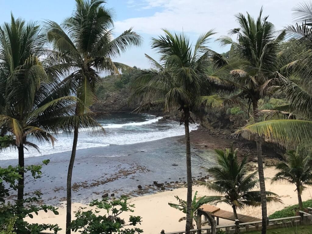 saharagems ocean villa family srau beach pacitan java 9