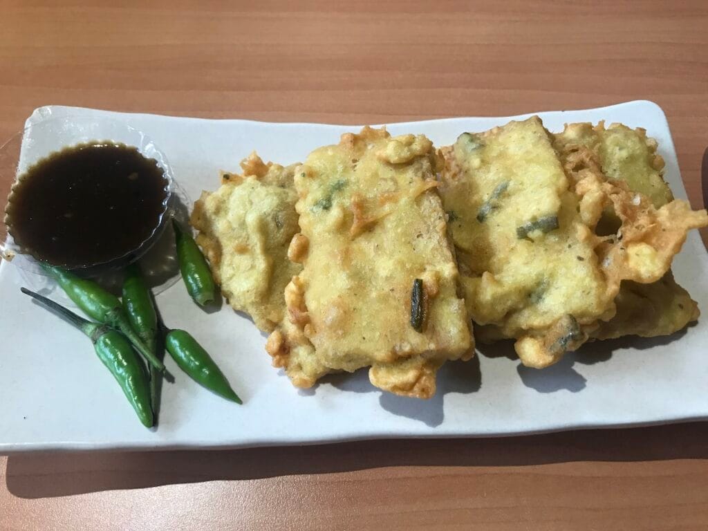 saharagems ocean villa family srau indonesian food seafood 10