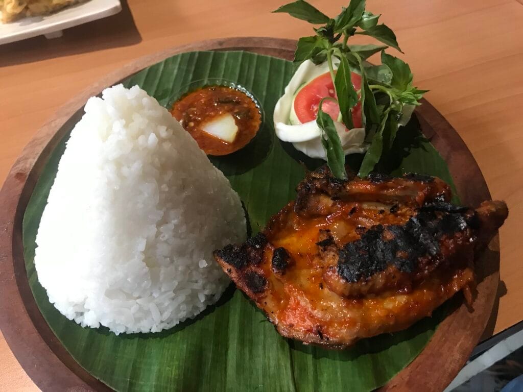 saharagems ocean villa family srau indonesian food seafood 8