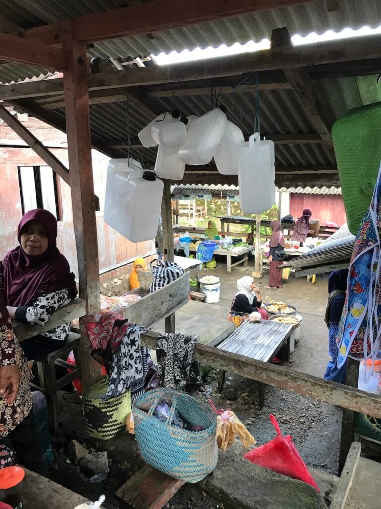 saharagems ocean villa family srau village life java 18